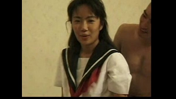 心が透き通るような上玉なルックスでセーラー服がよく似合うシロウト女子校生達のハメ撮り★援助交際？風のNOモザイクの無修正の裏ビデオ。